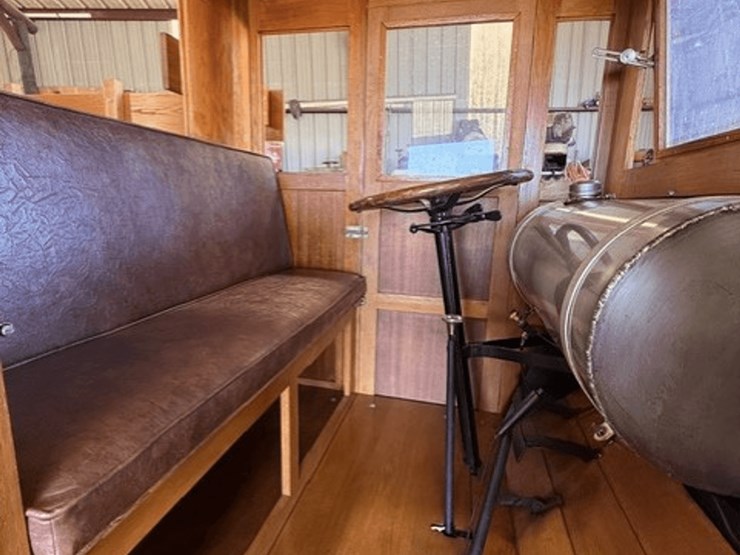 1920-traffic-truck-image-21