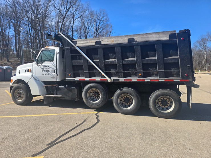 2001-sterling-l9500-image-7