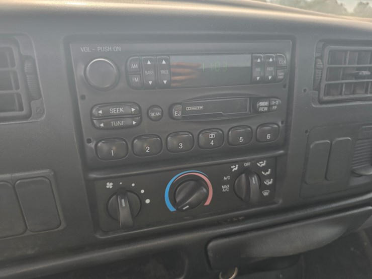 2004-ford-f650-image-71