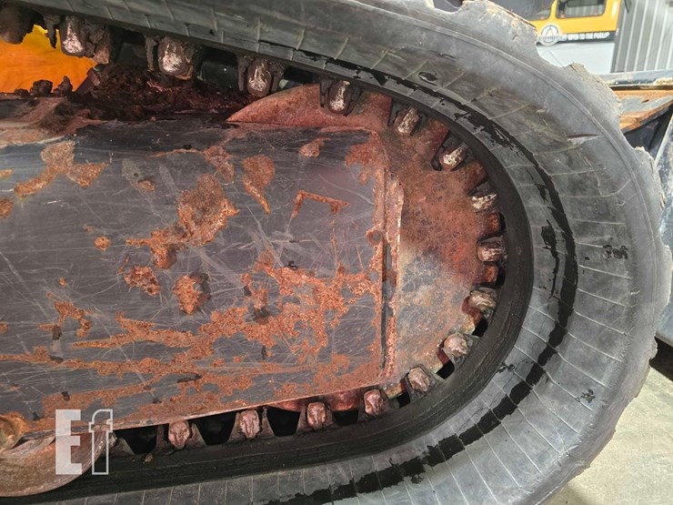 2020-jcb-3ts-8t-image-30