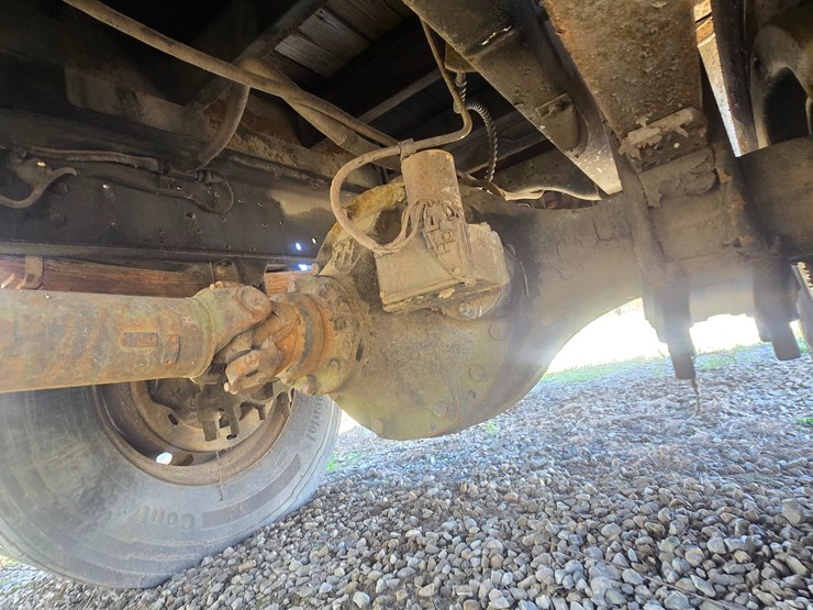 1997-ford-f700-image-58