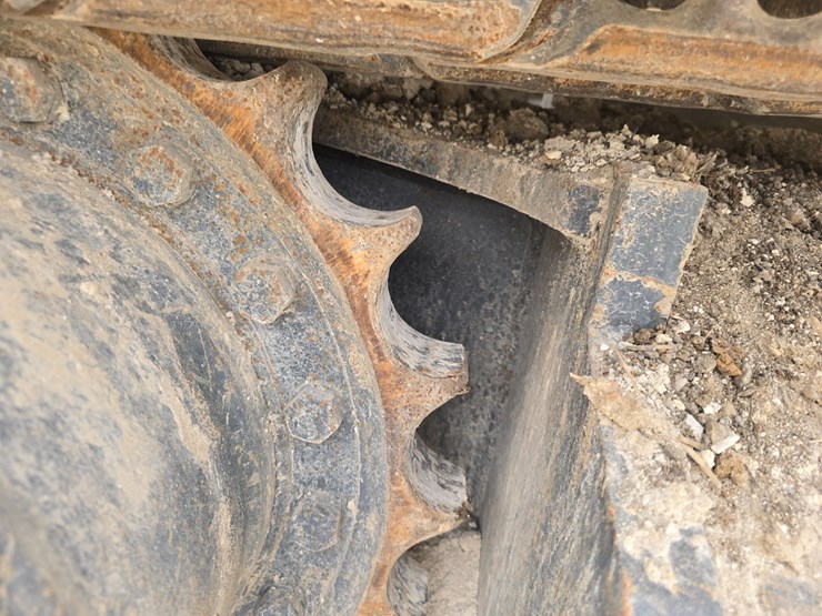 2013-deere-160g-lc-image-39