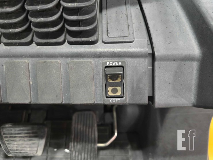 2019-caterpillar-gp25n-image-20