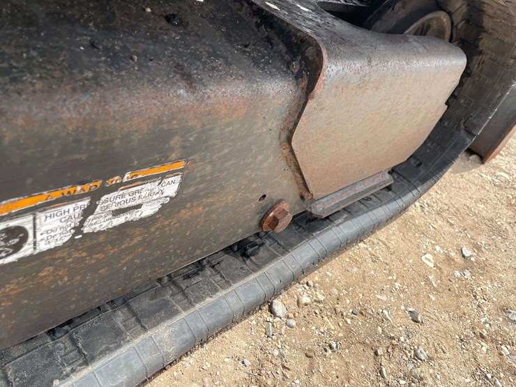 2011-bobcat-e35-image-24