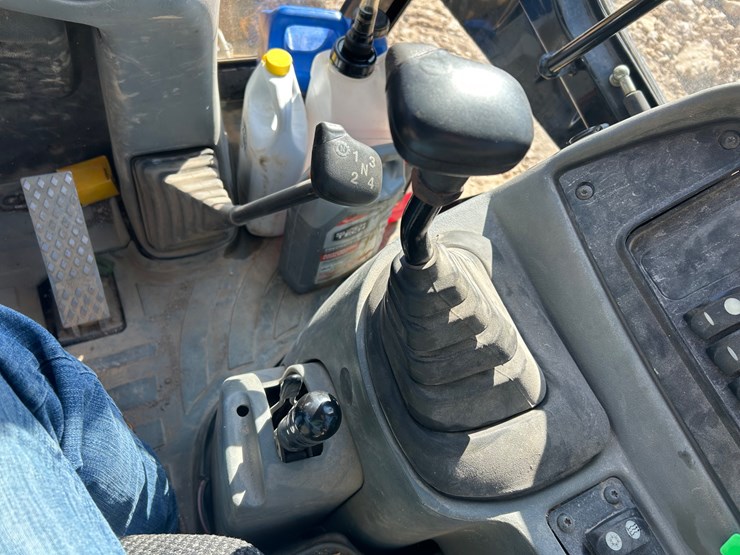 2005-caterpillar-420d-image-59