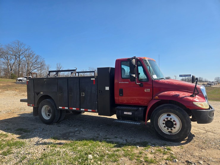 2007-international-durastar-4300-image-22