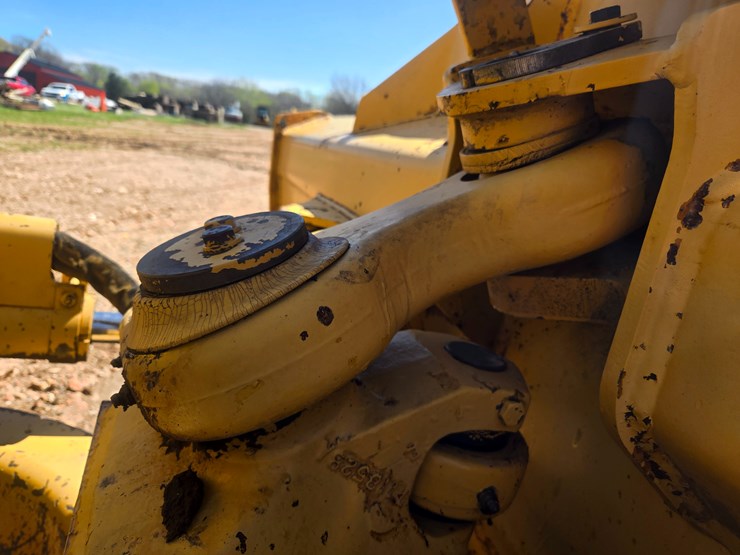 1998-deere-650g-image-80