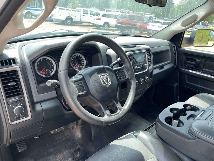 2015-dodge-ram-2500-image-11