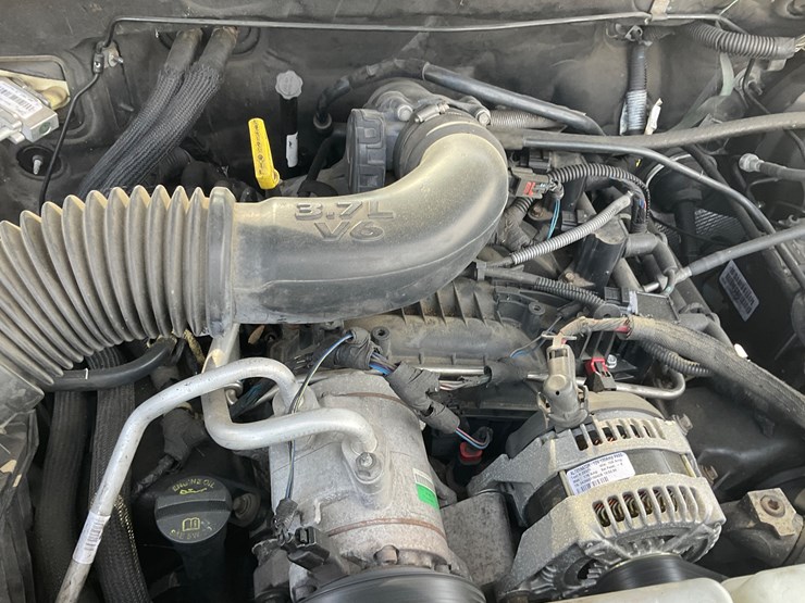 2011-jeep-liberty-image-11