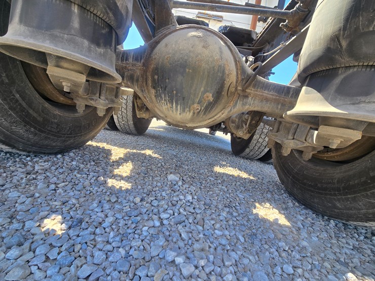 2014-freightliner-cascadia-125-image-92