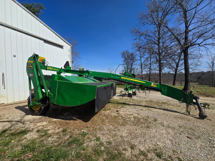 john-deere-630-image-4