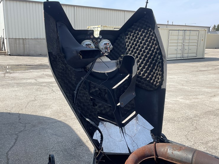 1996-caterpillar-440-image-44