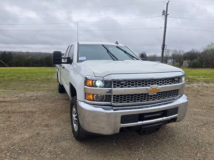 2019-chevrolet-silverado-2500-image-25