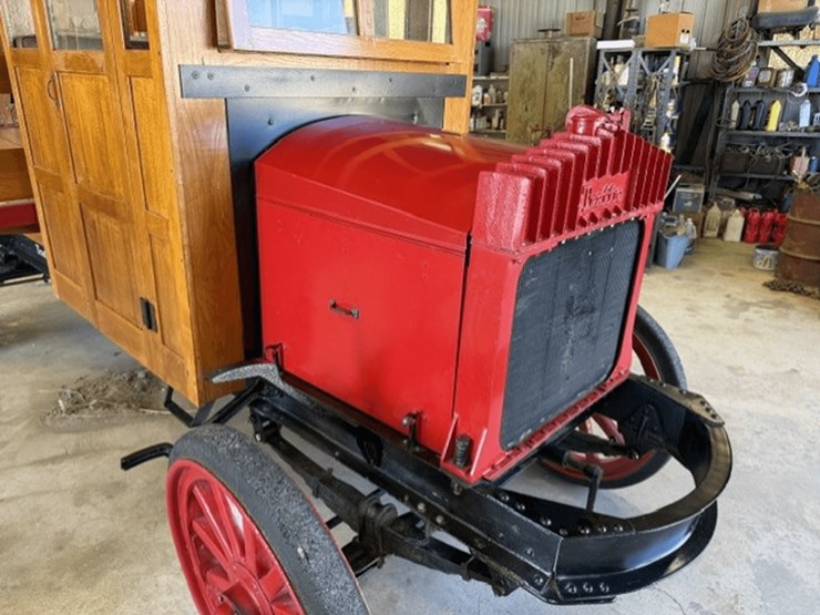 1920-traffic-truck-image-5