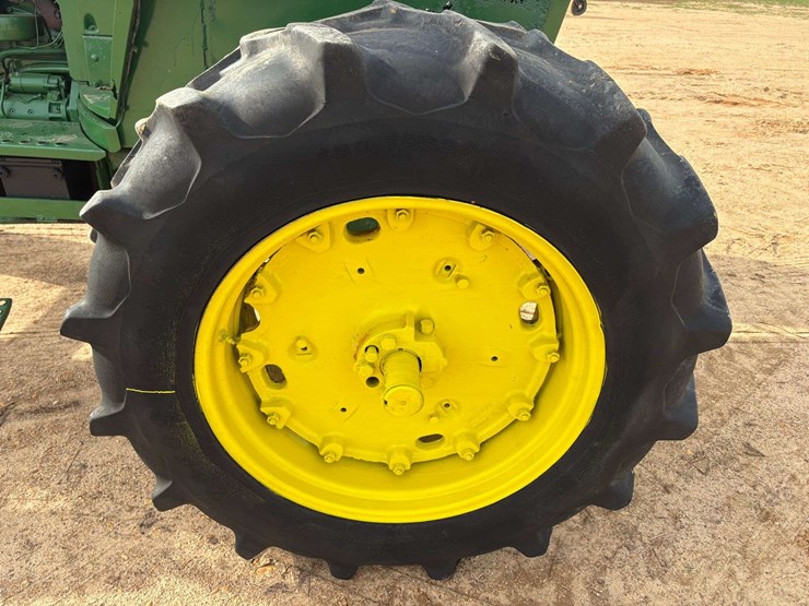 john-deere-4430-image-10