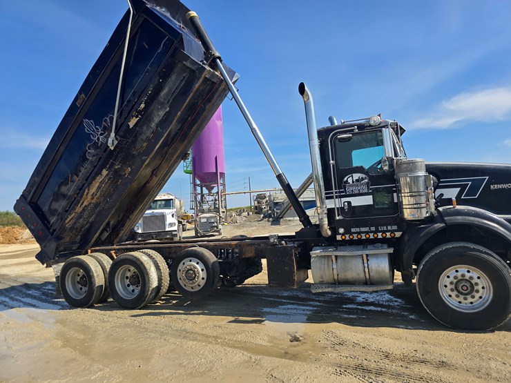 #21305-•-2003-kenworth-dump-truck-image-73