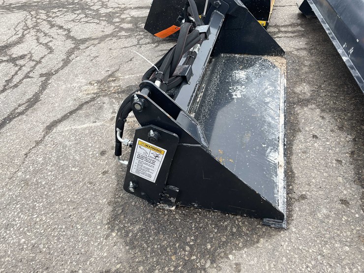 #7049-•-unused-wolverine-48"-mini-skid-steer-(o11)-image-3