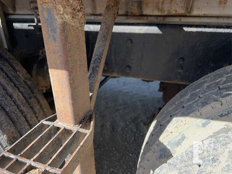 1999-kenworth-t800-image-36