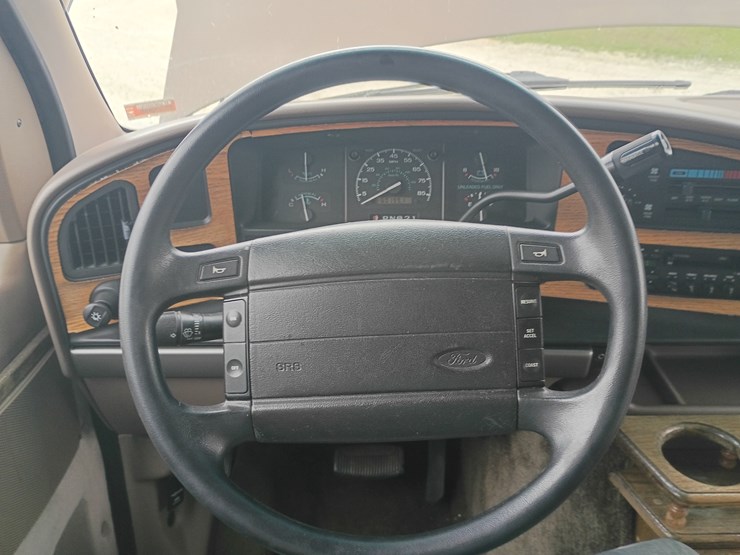 1992-ford-e150-image-52