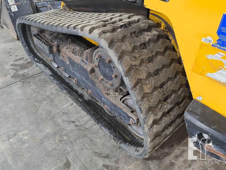 2021-jcb-3ts-8t-image-27