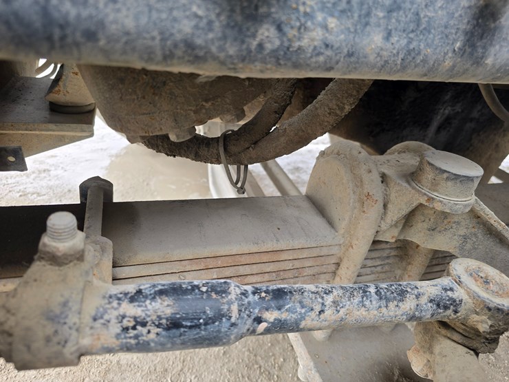 #22591-•-2007-mack-cv713-granite-roll-off-truck-image-27