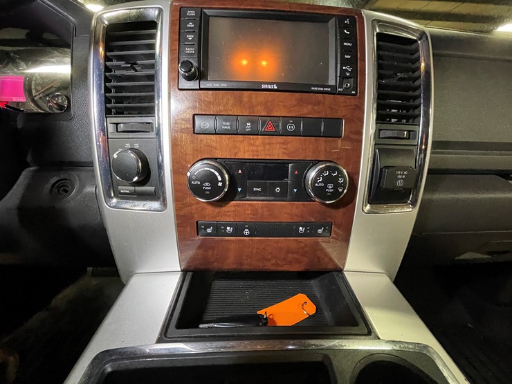 2012-dodge-3500-image-44