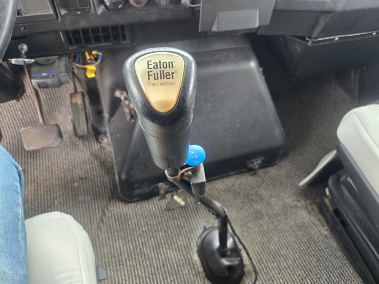 1990-international-4900-image-127