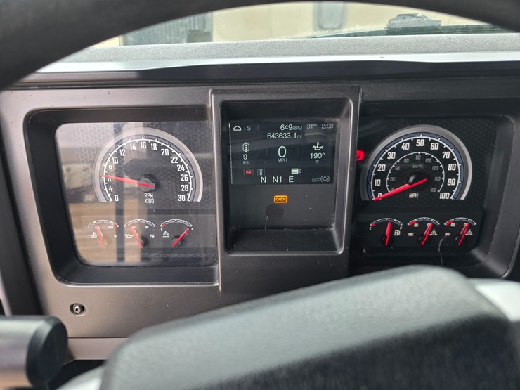 #22610-•-2019-mack-anthem-sleeper-truck-image-45