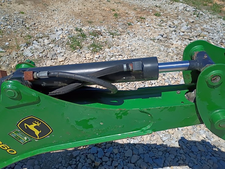 2013-john-deere-1025r-image-63