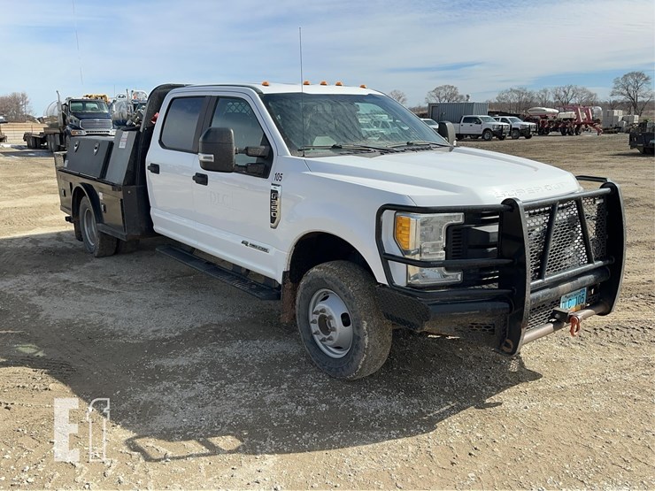 2017-ford-f350-xl-image-3