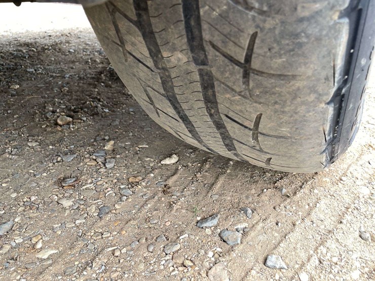 2015-ford-explorer-xlt-image-21