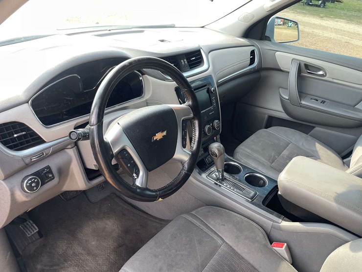 2017-chevrolet-traverse-image-11