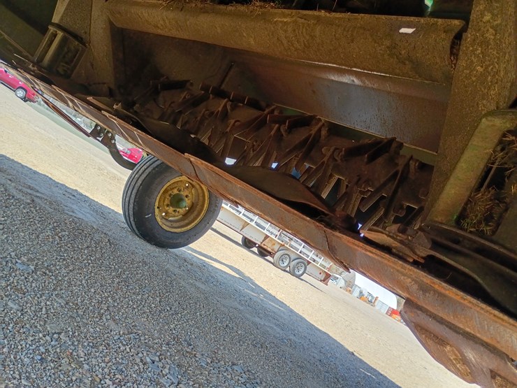 2013-john-deere-630-image-24