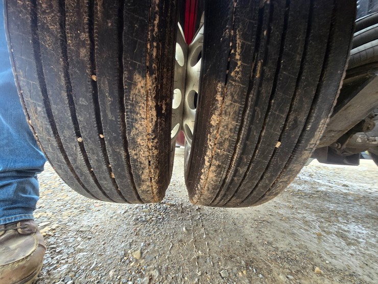 2017-western-star-5700xe-image-98