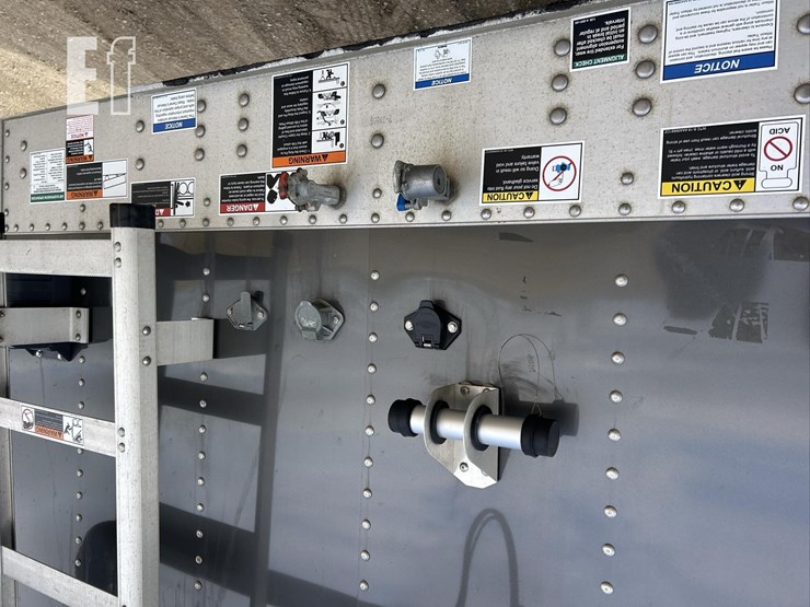 2025-wilson-grain-trailer-image-78