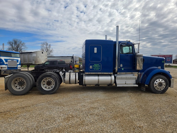 1999-kenworth-w900-image-22