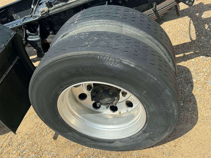 2016-international-durastar-4300-image-20