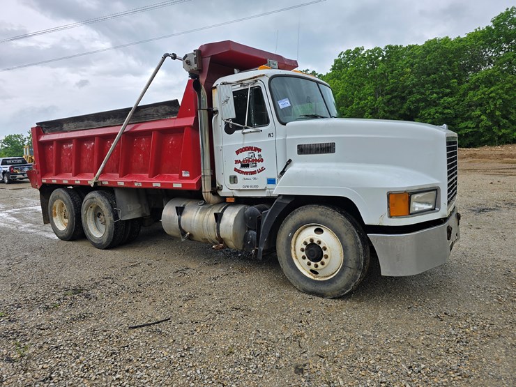 1994-mack-ch613-image-23