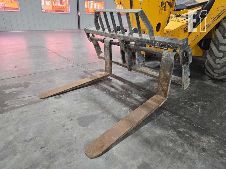 2018-jcb-510-56-image-9