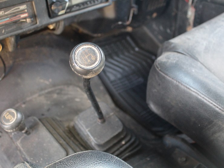 1993-jeep-wrangler-image-19