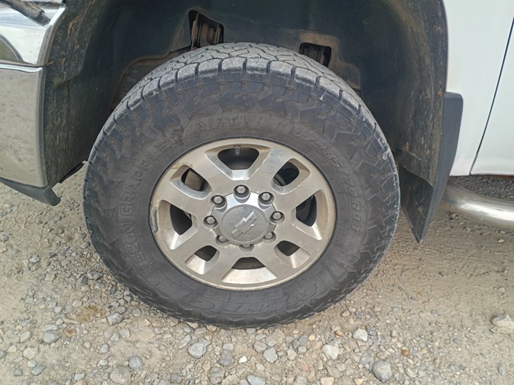 2013-chevrolet-2500-image-77