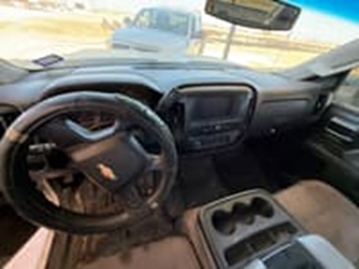 2019-chevrolet-silverado-2500hd-image-16