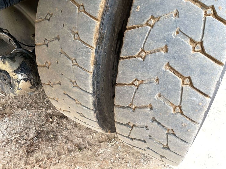 2017-freightliner-mt45-image-24