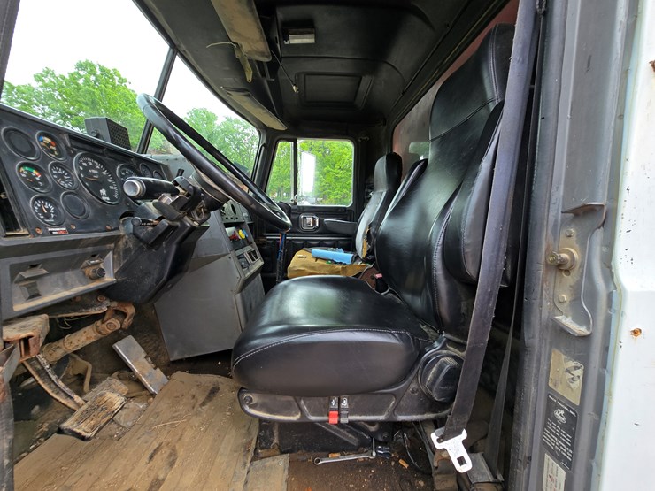 1994-mack-ch613-image-55