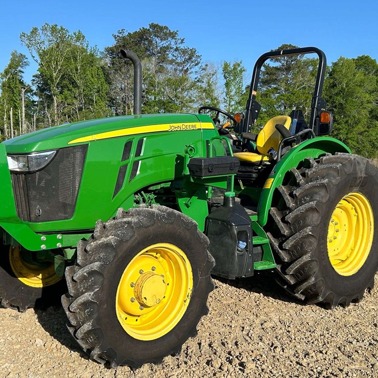 JOHN DEERE 5100E