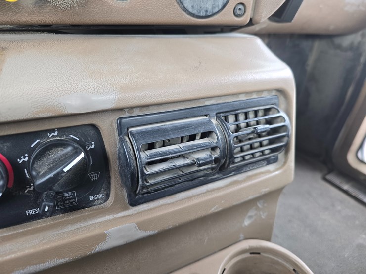 #22589-•-2006-mack-cv713-granite-roll-off-garbage-truck-image-49