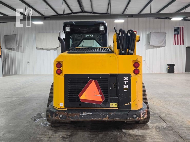 2021-jcb-3ts-8t-image-8