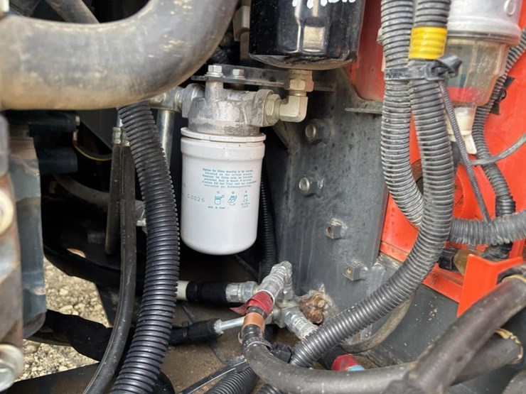 2018-kubota-ssv65-image-34