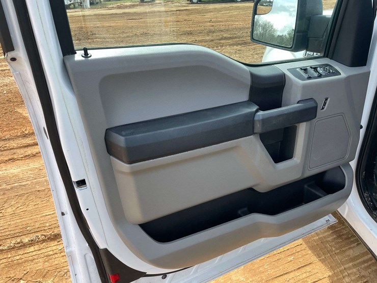 2019-ford-f150-image-9