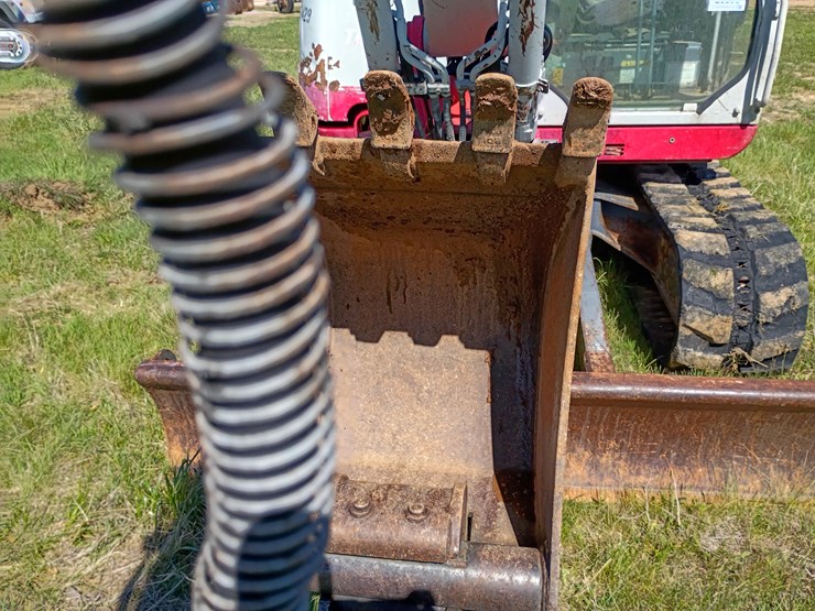 2011-takeuchi-tb285-image-61